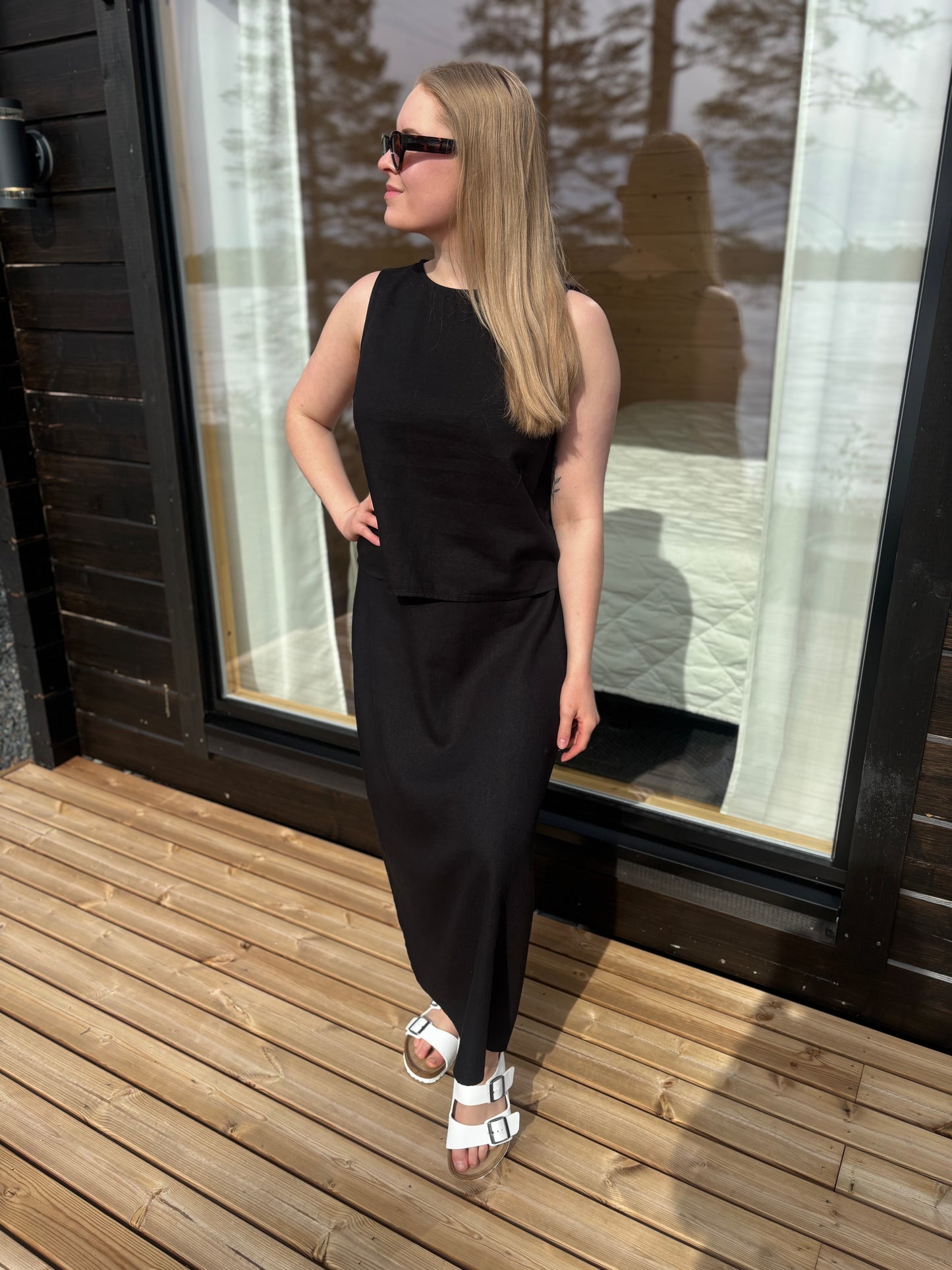 VIJOLANDA Long Skirt - Black