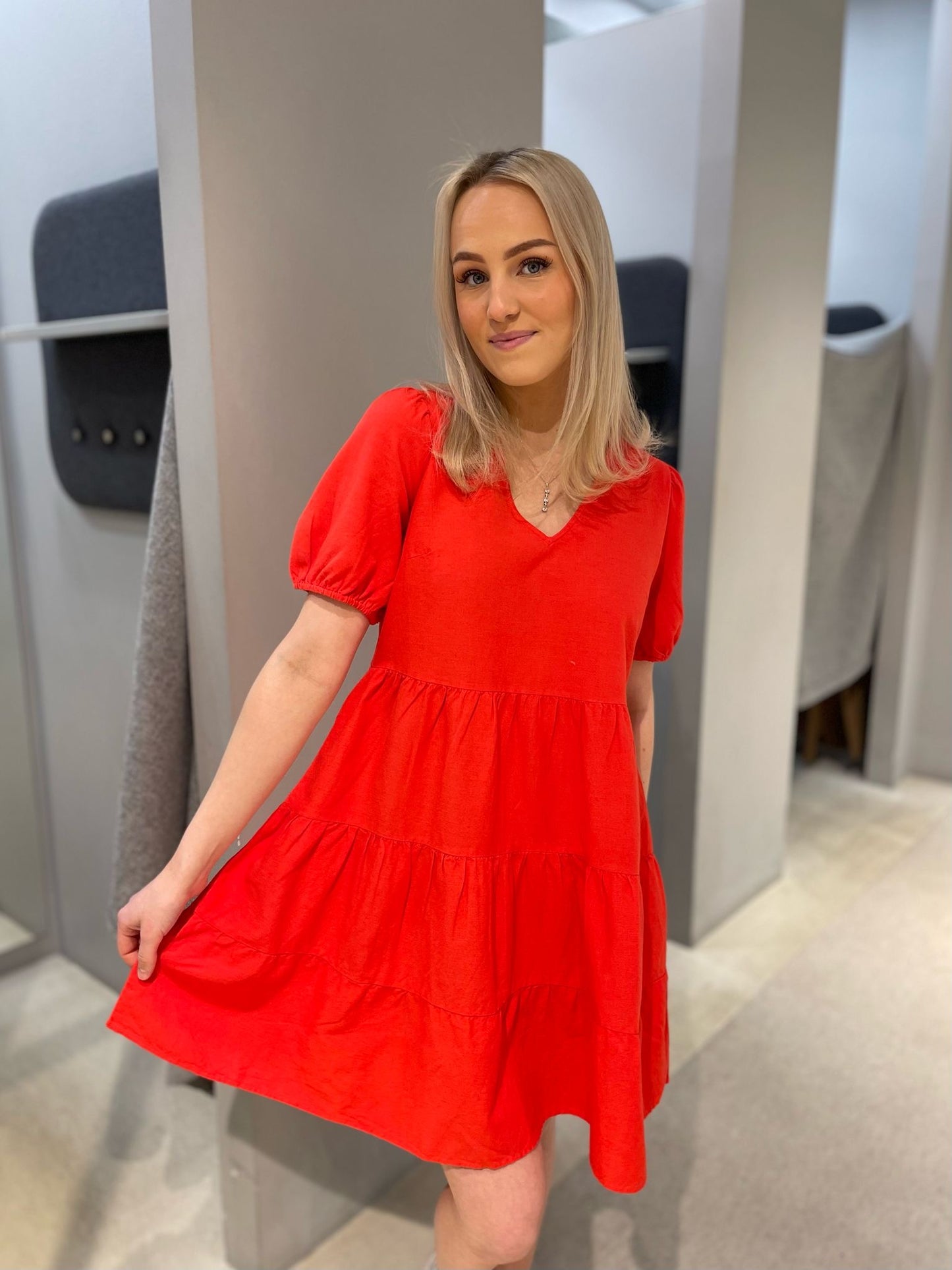 VIPRISILLA Short Dress - Poppy Red
