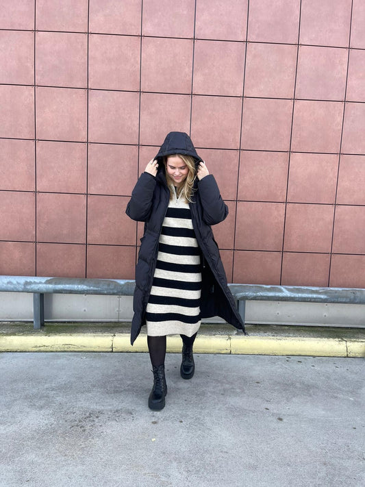 VIMENZA Coat - Black