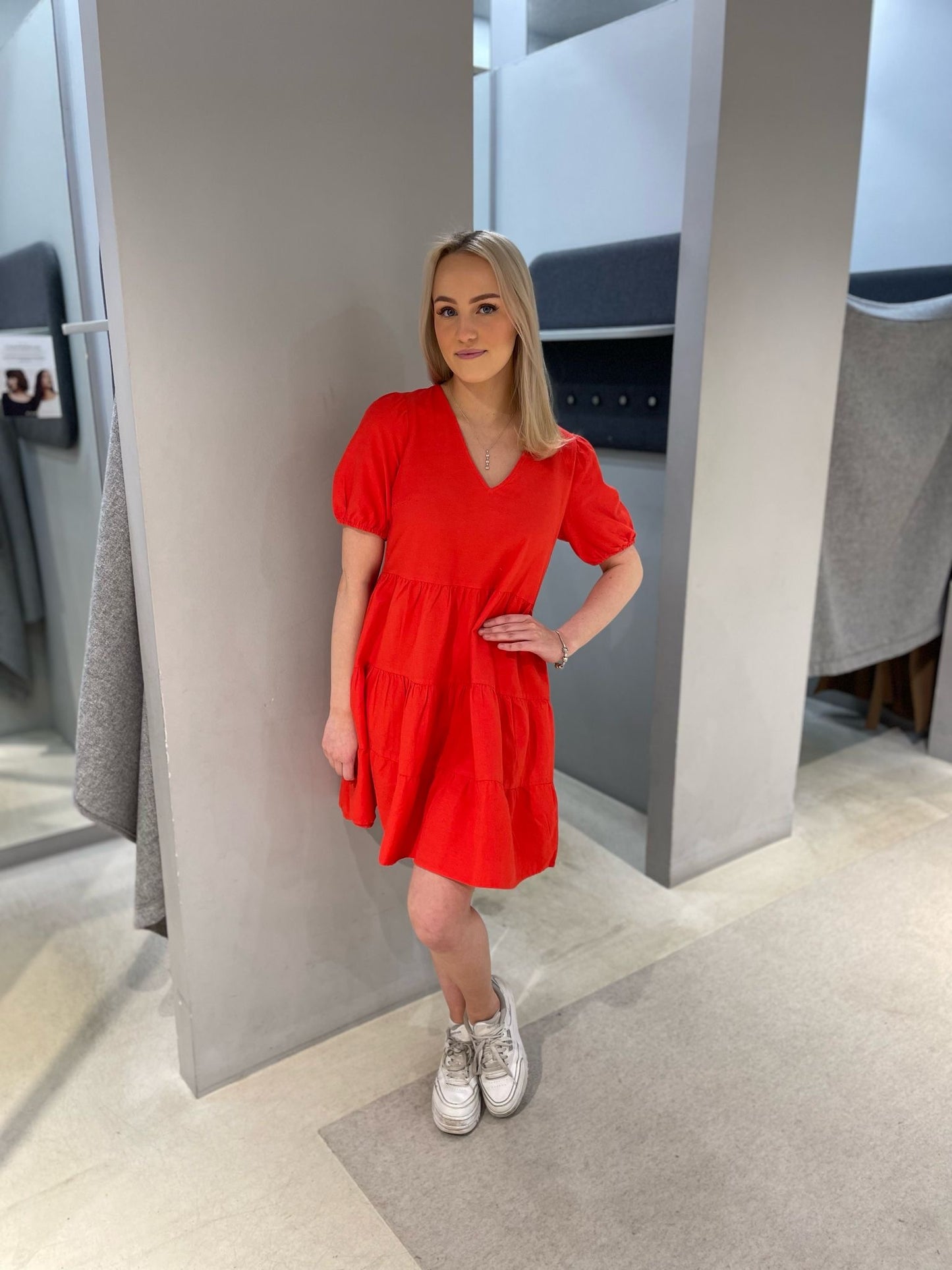 VIPRISILLA Short Dress - Poppy Red